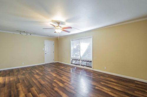 5328 Balcones Dr, Austin, TX 78731-4957