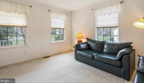 15 Lake Narraticon Dr, Swedesboro NJ  08085-3417 exterior