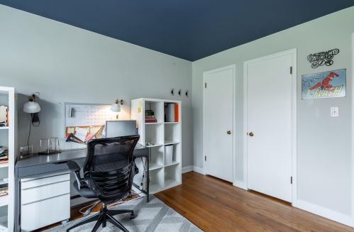 8605 Ravenswood Cir, Milwaukee WI 53226-4657 exterior