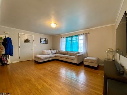 27 Union Ave, Nutley NJ  07110-3325 exterior