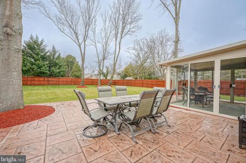 5 Stonegate Ct, Blenheim NJ  08012-5356 exterior