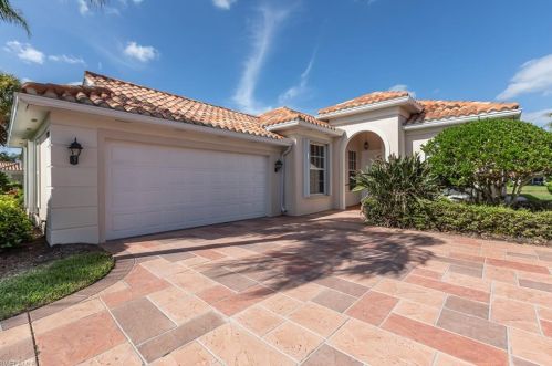 4921 San Pablo Ct, Naples, FL 34109-3386