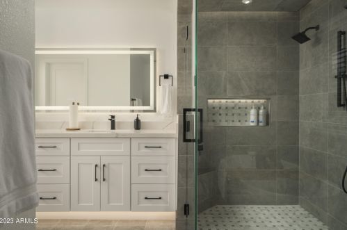5015 Paradise Ln, Scottsdale AZ  85254-1045 exterior