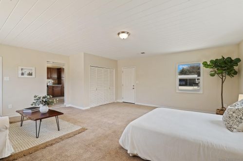 374 Sunswept St, San Diego, CA 92114-7144