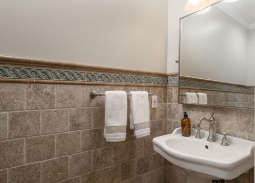 3400 Los Pinos Dr, Santa Barbara CA  93105-2632 exterior
