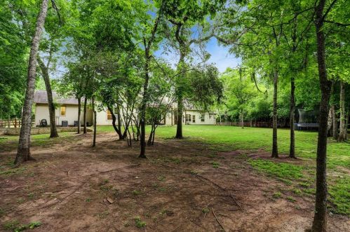 2926 Forest Vw, Richmond TX 77406-5285 exterior