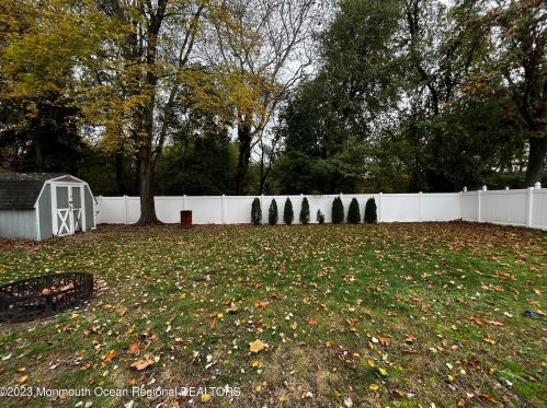 26 Racoon Dr, Hazlet NJ  07730-1418 exterior