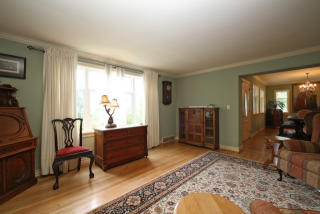 11240 12 Ave, Seattle WA  98125-6427 exterior