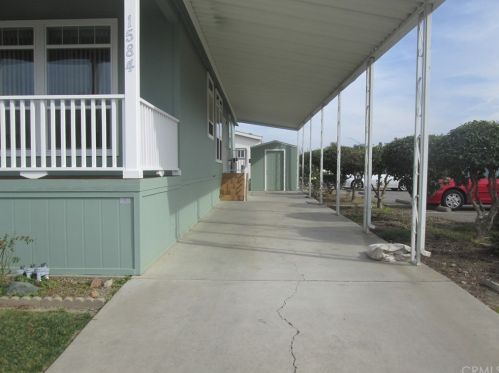 1584 Duke Dr, Livingston CA  95334-9343 exterior