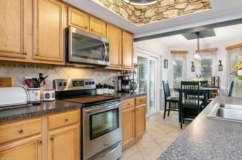 713 20th Pl, Cape Coral, FL 33990-1665