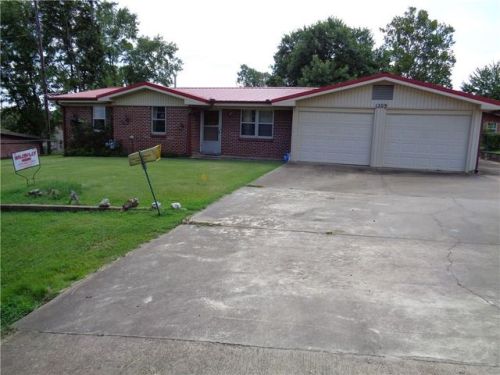 1209 18th St, Ozark, AR 72949-3606