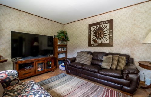 19885 Bittersweet Ln, Waukesha, WI 53146-3004