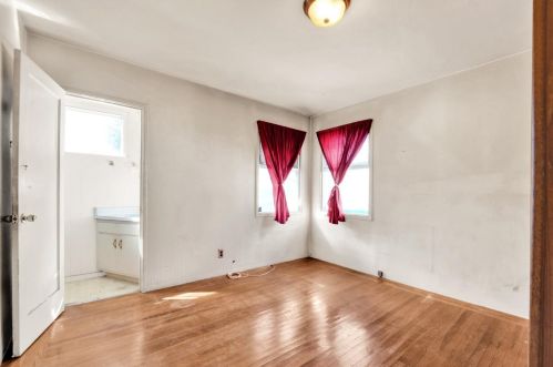 7585 Circle Hill Dr, Oakland, CA 94605-3001
