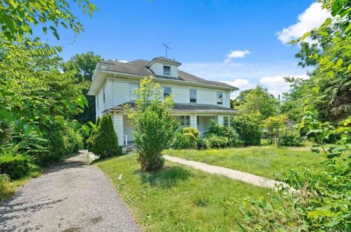 1 Slocum St, New Rochelle, NY 10801-2708