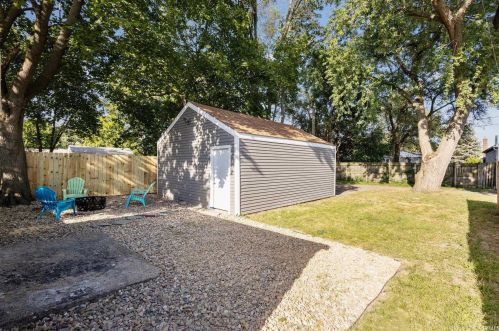 602 Berlin Ave, Mishawaka IN  46544-1502 exterior