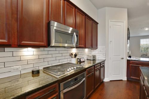 6411 Las Colinas Blvd, Irving TX 75039-5506 exterior