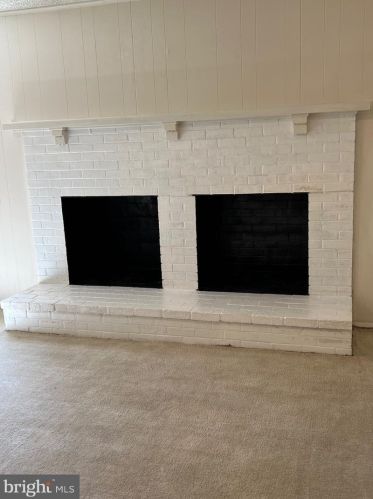 2836 Flagmaker Dr, Falls Church VA  22042-2203 exterior