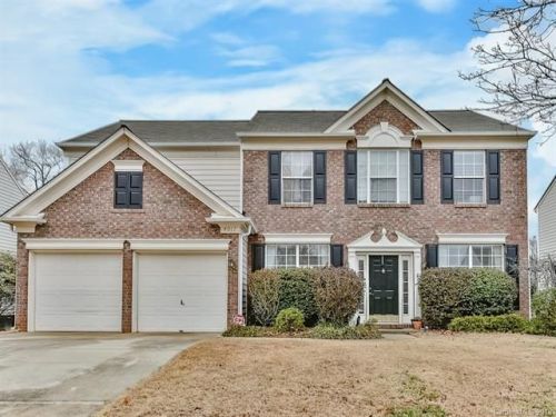 4017 Manor House Dr, Charlotte, NC 28270-2266