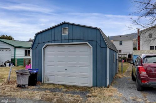 435 2 St, Lykens PA  17048-1301 exterior