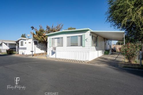 185 Kings Ln, Bakersfield, CA 93308-4679