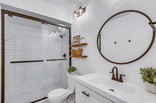 1722 Mountain Terrace Ln, Montebello CA  90640-2052 exterior