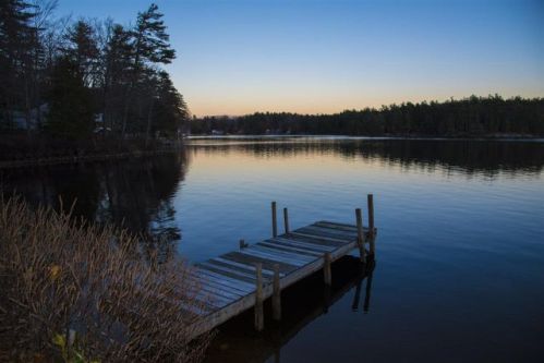 3 Sunrise Ln, Northwood, NH 03261-3524