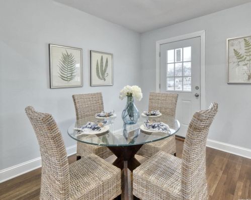 392 Lake Ave, Deer Park NY  11729-3948 exterior