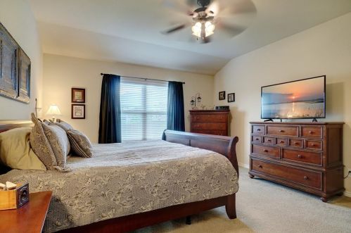 8713 Vista Royale Dr, Fort Worth TX  76108-7946 exterior