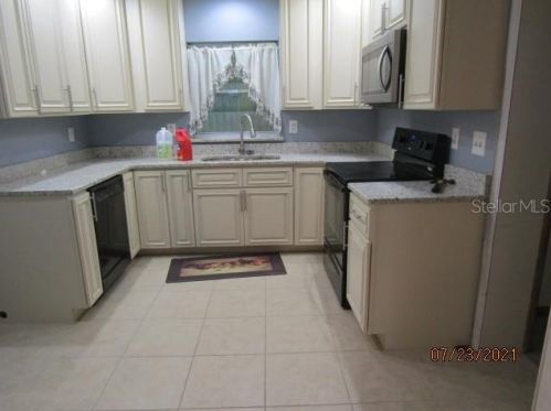 110 Wolf St, Avon Park Lakes, FL 33825-2406