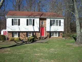 3403 Gumtree Rd, Winston Salem, NC 27107-9333