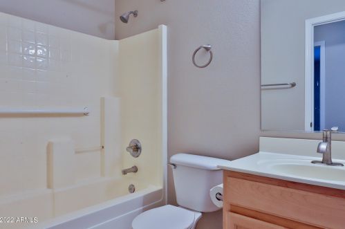 9017 11th Pl, Phoenix AZ  85042-7865 exterior