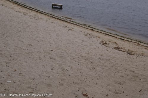 15 Van Ness Dr, Bricktown NJ  08723-5730 exterior