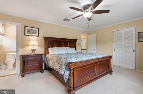 17 Windmill Dr, Southampton PA  18966-2328 exterior