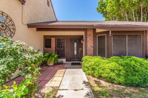 5444 Riviera Dr, Glendale AZ  85304-2422 exterior