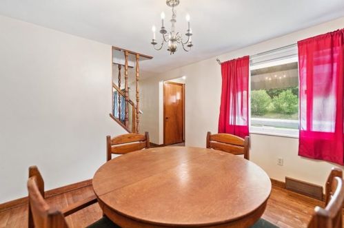 48 Millersdale Rd, Jeannette PA  15644-3144 exterior