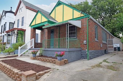 4216 Cherry St, Cincinnati, OH 45223-2015