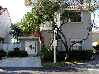 3300 37 Ter, Hollywood FL  33021-2500 exterior