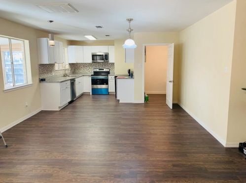 537 Ann Lois Ln, Burleson, TX 76028-3708