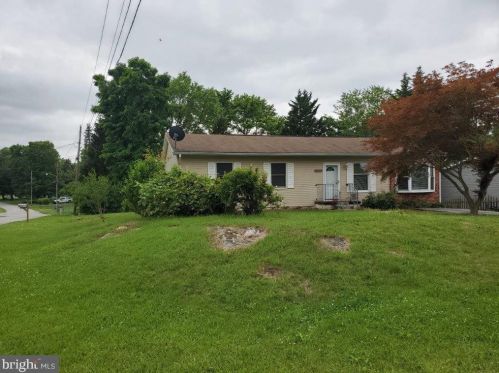 104 Iris Way, Charles Town WV  25414-9437 exterior