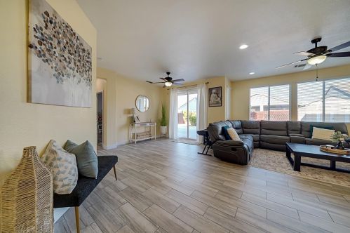 530 Vina Ct, Livingston CA  95334-9111 exterior
