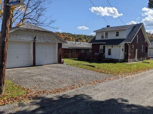 3515 Lincoln Ave, Finleyville, PA 15332-1311