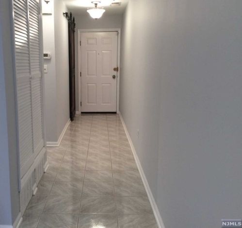 1004 Thoreau Ct, Mahwah NJ  07430-2393 exterior