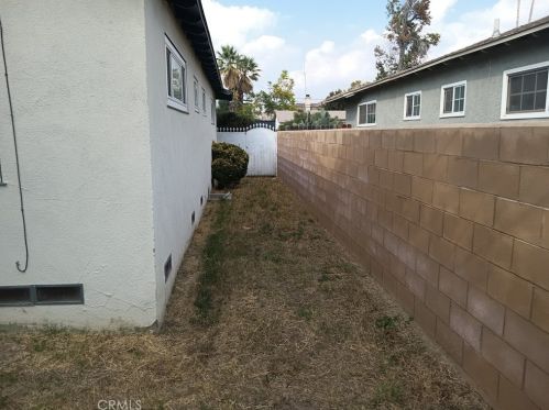 2487 7th St, San Bernardino CA  92410-1113 exterior