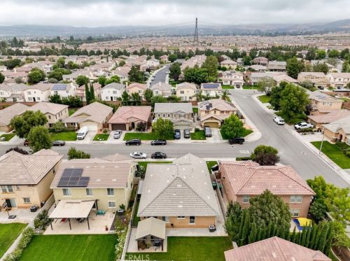 1361 Crown Imperial Ln, Beaumont CA  92223-8487 exterior