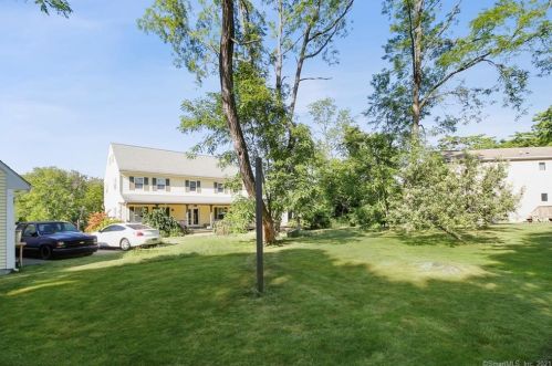 392 Boston Post Rd, Waterford, CT 06385-1508