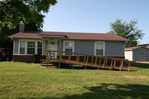 333 Pennsylvania Ave, Van, TX 75790-2959