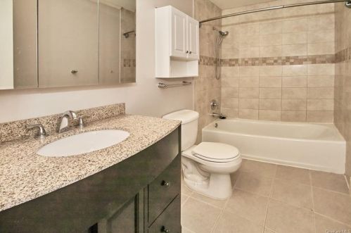 29 Weathervane Way, Warwick NY  10990-4243 exterior