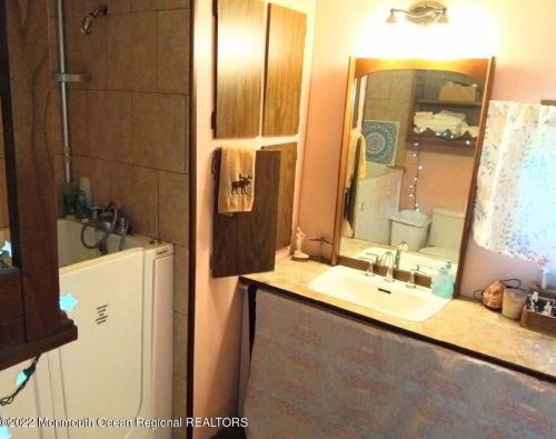 44 Douglas Dr, Jackson Twp NJ 08527-3519 exterior