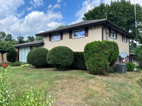485 Toledo Dr, New Kensington, PA 15068-3358