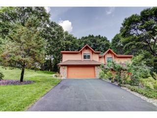 4405 Chatsworth St, Saint Paul, MN 55126-2251